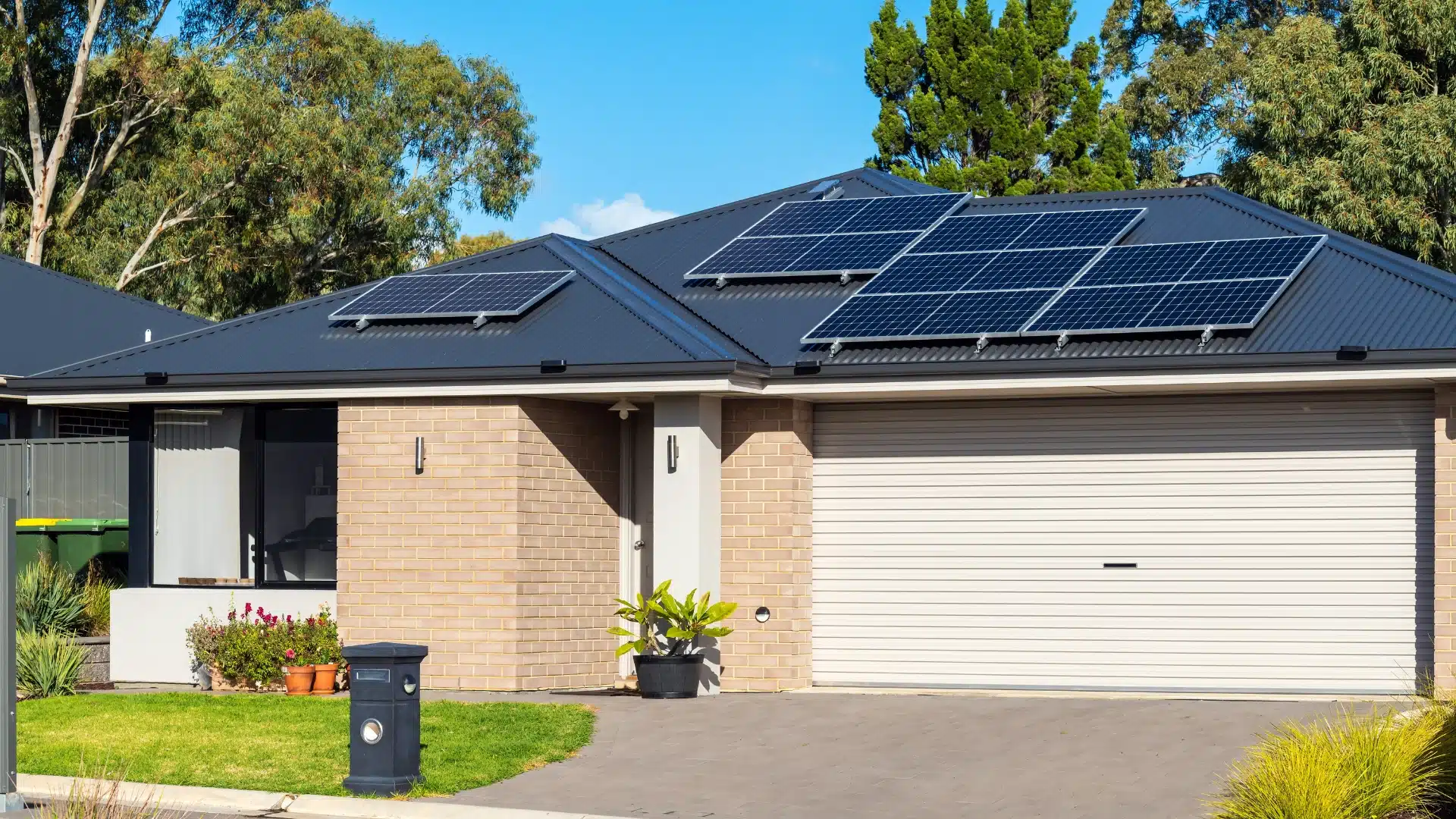 How Much Does EV Charging Cost at Home vs Public Stations?