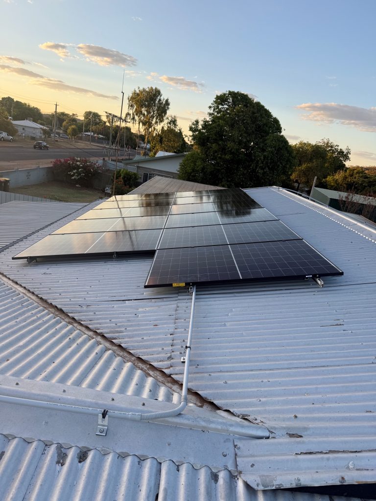 28x panels installedMount Isa - Carbine